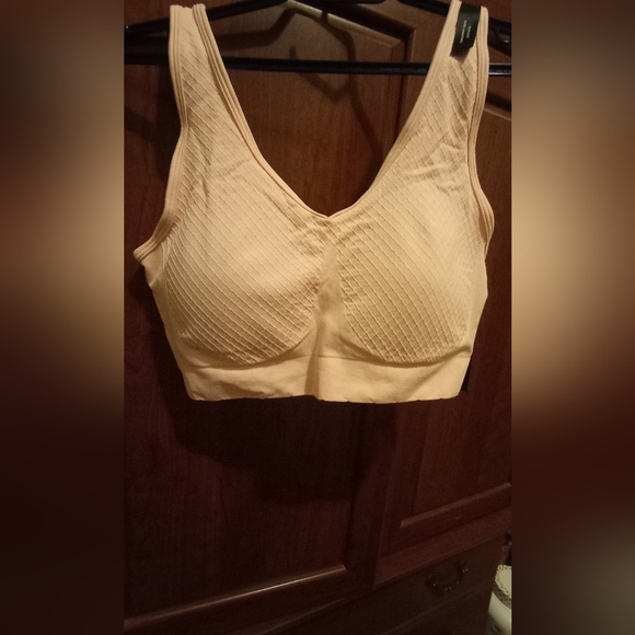 New sports bra, size 1X - Picture 2 of 4